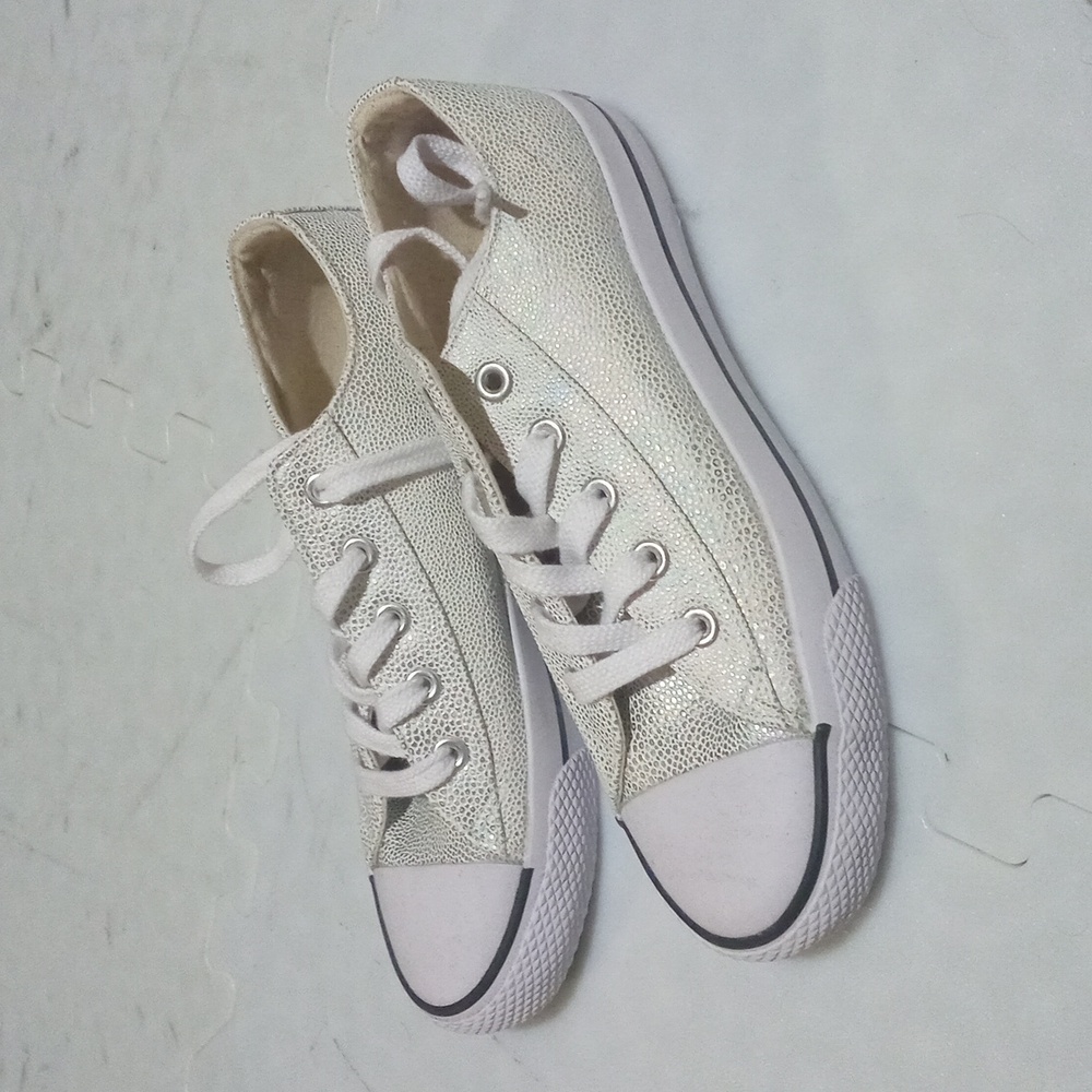 Airwalk shoes